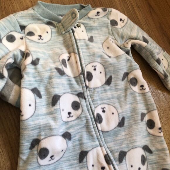 📳 Carters | 2 Fleece Sleepers - Picture 3 of 5